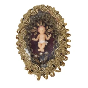 Diorama religioso Gesù bambino in cera vintage da appendere a parete fatto a mano in Germania 4" - Foto 1 di 5