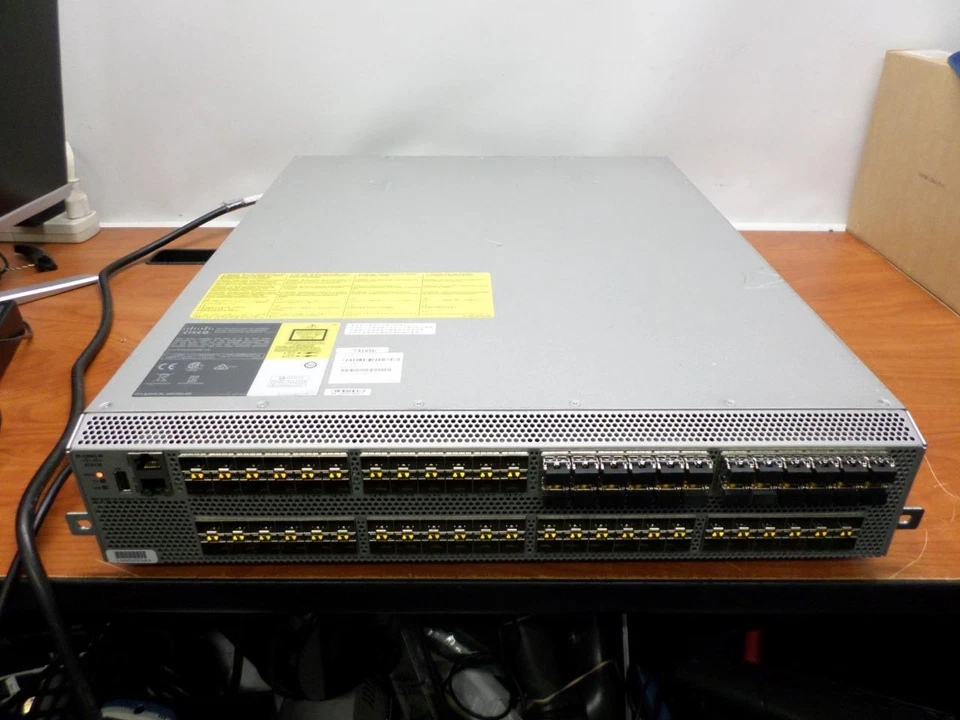 Cisco DS-C9396S-K9 V1 96-Port Active 16GbE Multilayer Fabric Switch (zt2) - Image 1 of 1