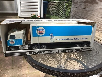 [NYLINT BRAND] GMC 18-WHEELER SEMI TRUCK, STEEL TOY, [PILLSBURY'S BEST] 1970S - Image 1 of 4