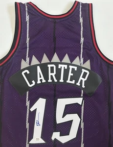 Camiseta Auténtica Firmada por Vince Carter Mitchell & Ness Toronto Raptors Salón de la Fama PSA/DNA - Imagen 1 de 7
