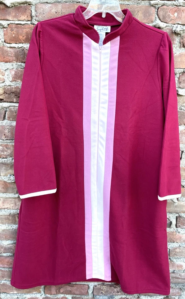 New Step-In Zipper front Robe size Large  (43" Length) - Image 1 of 1