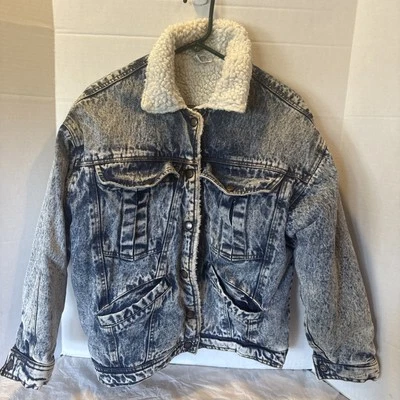 Jaqueta/casaco vintage branco lavado, jeans Sherpa com botões. Médio. 4 bolsos - Imagem 1 de 4