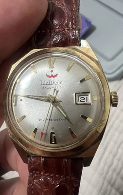 Rare Vintage Waltham 17 jewels men watch Bezel Antimagnetic Waterproof - Image 1 of 4