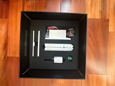 Interruptor inteligente Wink Relay micrófono y altavoz pantalla táctil controlador de pared para el hogar  Foto 1 de 4