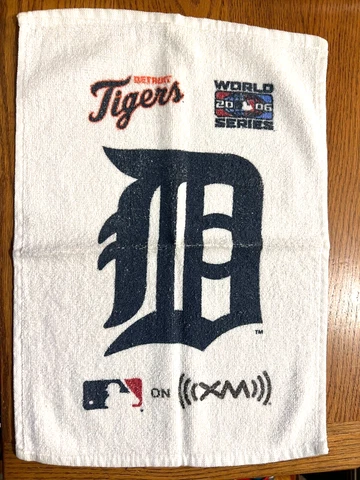 2006 World Series Rally Towel 16 x 11 Detroit Tigers vs ST. Louis Cardinals XM Cover