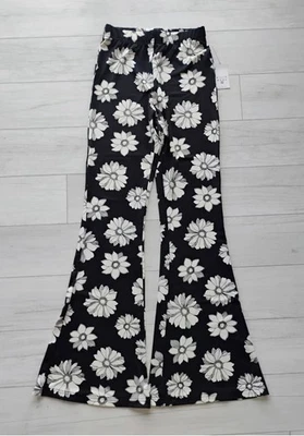 Nuevo con etiquetas Pantalones Billabong Colgantes Sueltos Blanco y Negro Floral Margarita Acampanados Tejidos S Foto 1 de 4