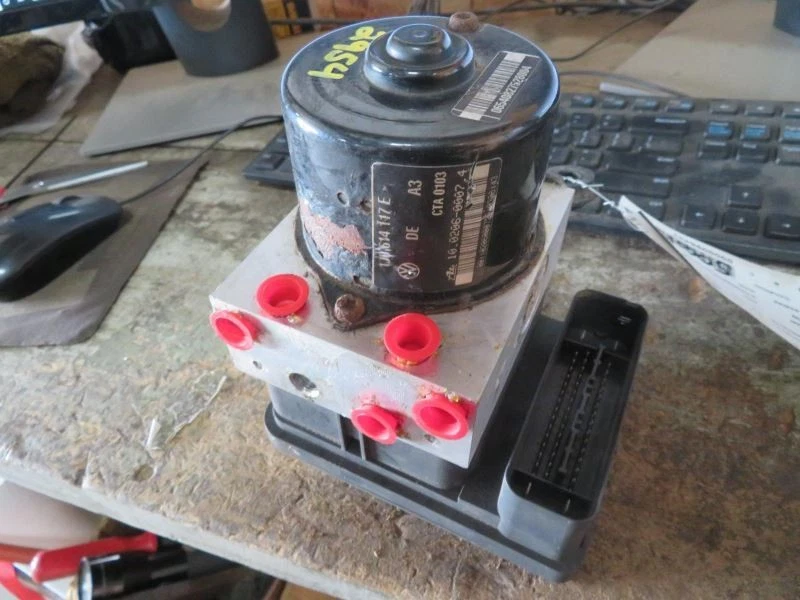 Conjunto de peça de freio antibloqueio Thru VIN 421014 compatível com 98-01 BEETLE 163884 - Imagem 1 de 4