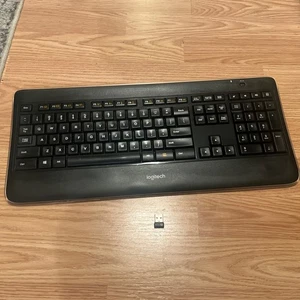 Logitech K800 Illuminated Lit Up Wireless Keyboard With Dongle - Working - Picture 1 of 5