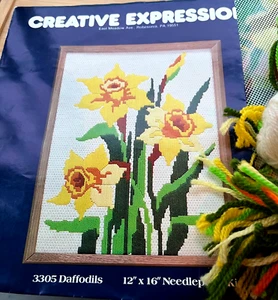 New Vintage Creative Expressions Daffodil Kit Needlepoint Kit #3305 12 x 16" - Picture 1 of 4