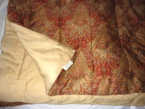 TOMMY HILFIGER HEIRLOOM PAISLEY TAN RED KING/CALIFORNIA KING COMFORTER 104X90 - Picture 1 of 6