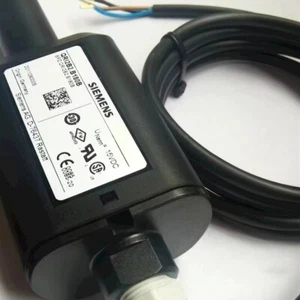 NEW IN BOX SIEMENS QRI2A2.B180B QRI2A2B180B FLAME SENSOR EXPEDITED SHIPPING - Picture 1 of 2