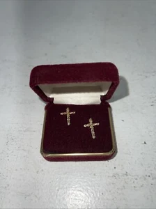 New Women’s Montana Silversmiths Small Cross Earrings With Stone. ER510Z A-65 - Picture 1 of 11