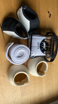 Classic Equine, No Turn XT Hufglocken, Springglocken weiß mit weißen Bandagen - Bild 1 von 4