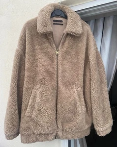 Size M 14 (small 16) Teddy Fleece Beige Urban Outfitters Perfect - Picture 1 of 4