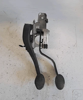 35106795831 Pedal de freno  MINI MINI Countryman (R60) Cooper SD Suv 5p/d/1995cc - Imagen 1 de 4