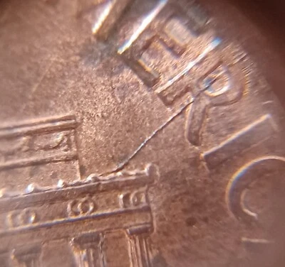 1998 Lincoln Penny Long Die Break Error From Building To The Rim No Mint Mark - Image 1 of 4