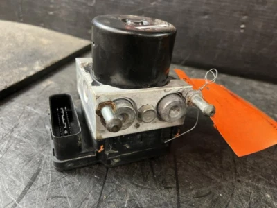 Conjunto de módulo de bomba de freno antibloqueo ABS Subaru Outback 2010-2011 Foto 1 de 4