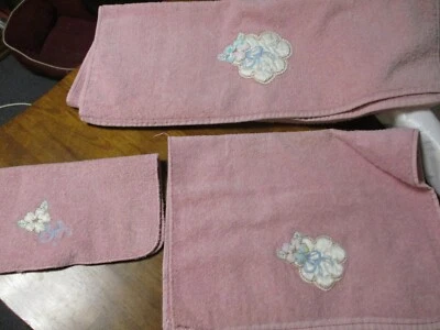 3 Piece Bathroom Towel Set -Bath, Hand, and Washcloth Pink with Applique Flowers - Image 1 of 4