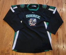 North Dakota Fighting Sioux Nike Black Hockey Jersey Boys Medium M WCHA NCAA