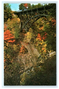 Quechee Gorge US Route 4 Ottauquechee River Vintage, Vermont Postkarte - Bild 1 von 2