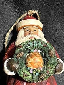 Jim Shore Weihnachtsschmuck Weihnachtsmann mit Ananaskranz mit Box Enesco Welcome - Bild 1 von 6