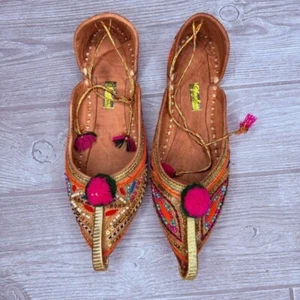 Vintage Beaded Sequin Ethnic Shoes chauban Pointed Toe Colorful Pom Poms flats - Picture 1 of 15