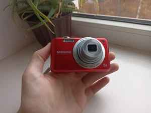 š„RARA fotocamera compatta digitale rossa Samsung ES70 12,2 MPš„SET COMPLETO FUNZIONANTEš„ - Foto 1 di 7