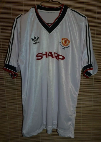 MANCHESTER UNITED 1982 1983 1984 RETRO REPLICA SHIRT JERSEY MAGLIA SIZE XL Cover