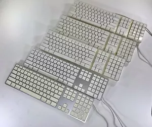 5 APPLE MAC Keyboards for parts - A1243 - A1016 - A1048 - Picture 1 of 1