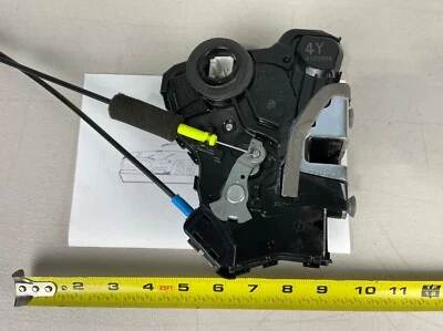 Оригинальный привод замка передней правой двери для Toyota Prius C 2012–2019 годов выпуска - Изображение 1 из 4