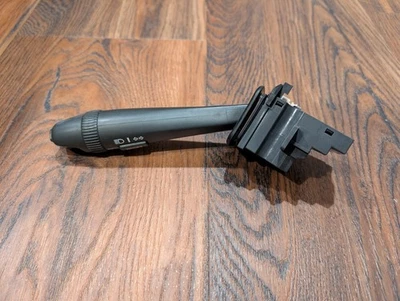 2004-2008 Volvo S60 S80 V70 XC70 XC90 Turn Signal Directional Switch 30658618 - Image 1 of 4