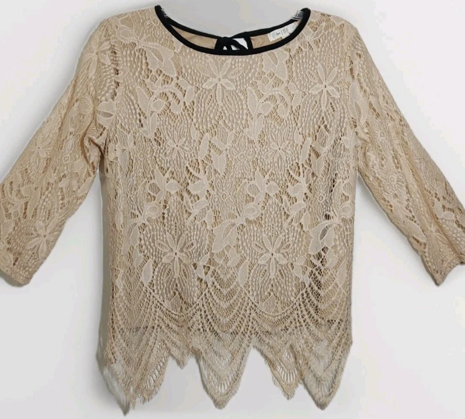 Blusa Top Love Fire Nude Beige Encaje Talla M Transparente Manga 3/4 Forrada Elastizada Elegante Foto 1 de 4