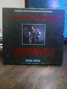 TERMINATOR 2 JUDGEMENT DAY 1993 SPECIAL EDITION VHS BOX SET SCHWARZENEGGER - Picture 1 of 6