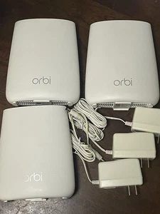 NETGEAR Orbi RBR20 Tri-Band Mesh Wi-Fi Router  with two RBS20 Satellites - Picture 1 of 8