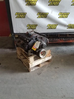 Core Long Block Engine 8-350 5.7L VIN M Fits 75-84 CHEVROLET 10 PICKUP 1257166 - Image 1 of 4