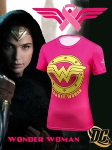 ¡Nuevo! Wonder Woman Rosa camisa de compresión de manga corta SZ (XS- L USA) (M-2XL INT) - Imagen 1 de 9
