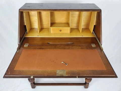 Antique Oak Wood Drop Front Desk Secretary With Key Drawers William & Mary Tudor Cover