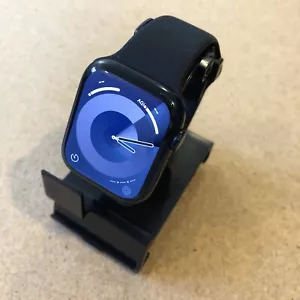 Apple Watch Series 8 S8 (GPS) 45mm Case Battery Health 86% M/L Black Sport Band - Picture 1 of 11