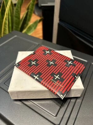 100% AUTÉNTICO NUEVO Estuche Tarjetero Givenchy Paris Rojo Foto 1 de 3