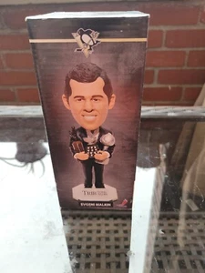 EVGENI MALKIN PITTSBURGH PENGUINS 2011-12 BOBBLEHEAD WITH AWARDS. RARE - Picture 1 of 10