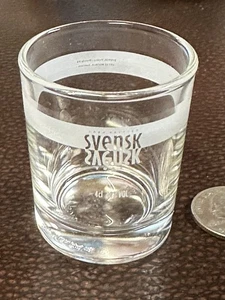Seltenes Svensk 40% Wodka Schnapsglas niedrige Kugel Frankreich Lake Vatteen Motala Schweden - Bild 1 von 6