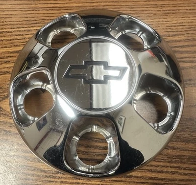 1996-2002 CHEVROLET ASTRO КОЛЕСА ЦЕНТРАЛЬНЫЙ КОЛПАК СТУПИЦЫ ХРОМИРОВАННЫЙ ГАЛСТУК-БАБОЧКА OEM 15697613 - Изображение 1 из 4