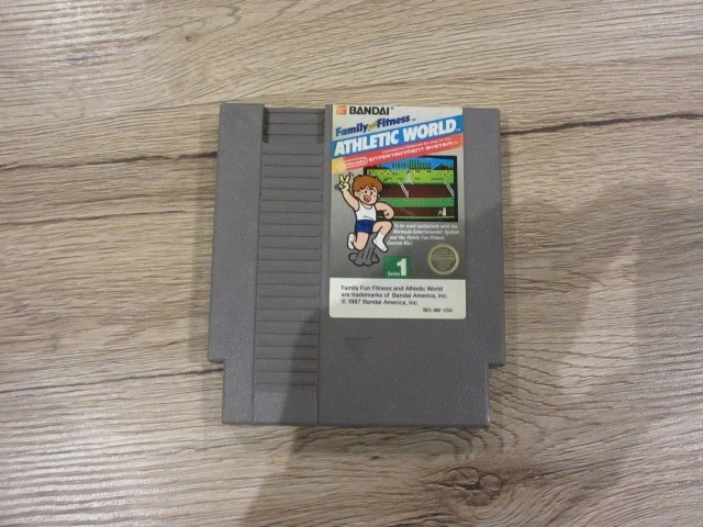 FAMILY FUN FITNESS ATHLETIC WORD NINTENDO NES BANDAI - Photo 1/2
