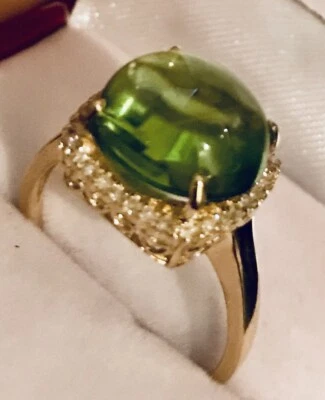 6.70 Carat Natural Green Peridot & Diamonds in 10k Solid Yellow Gold Women Ring - Image 1 of 4