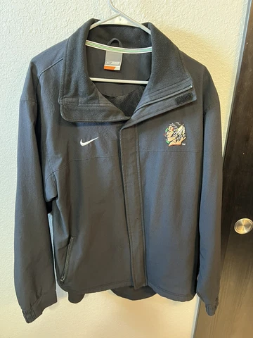 University of North Dakota Fighting Sioux Nike Bauer Jacket Men’s Size Large Cover