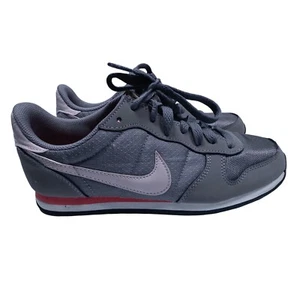 Nike Genicco Trainer Sneakers Athletic Shoes Running Walking Gray Pink Women's 8 - Picture 1 of 10