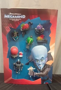 2010 Megamind Happy Meal Display McDonald's POP with Poster Complete - Picture 1 of 13