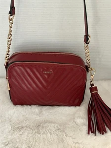Aldo Sling Bag Crossbody Womens Purse Andressera Chevron Quilted Stitching Red - Picture 1 of 7