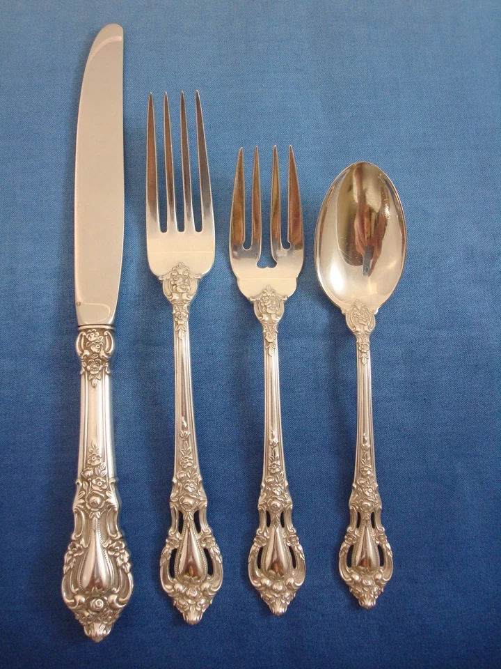 Eloquence by Lunt Sterling Silver Regular Size Place Setting(s) 4pc Vintage - Image 1 of 4