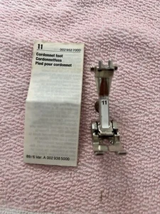 Genuine Bernina Foot #11 - Cordonnet - Old Style - Picture 1 of 3